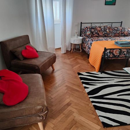 Volta 8 Rooms Trieste Exterior photo